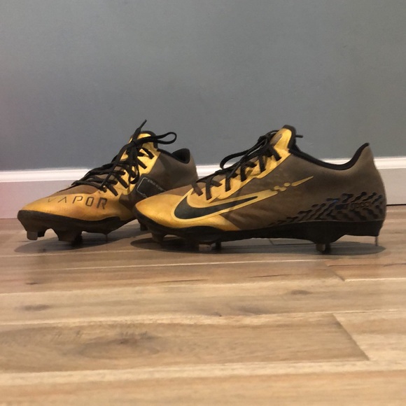 Men’s Nike baseball cleats - Picture 3 of 7